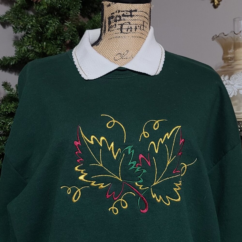 Vintage JERZEES Women's XL Collared Green Gold Embroidered Christmas Sweatshirt
